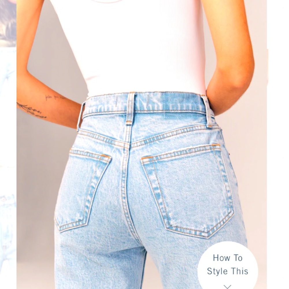 Abercrombie 90’s relaxed jean high rise